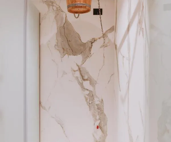 Black Diamond 酒店