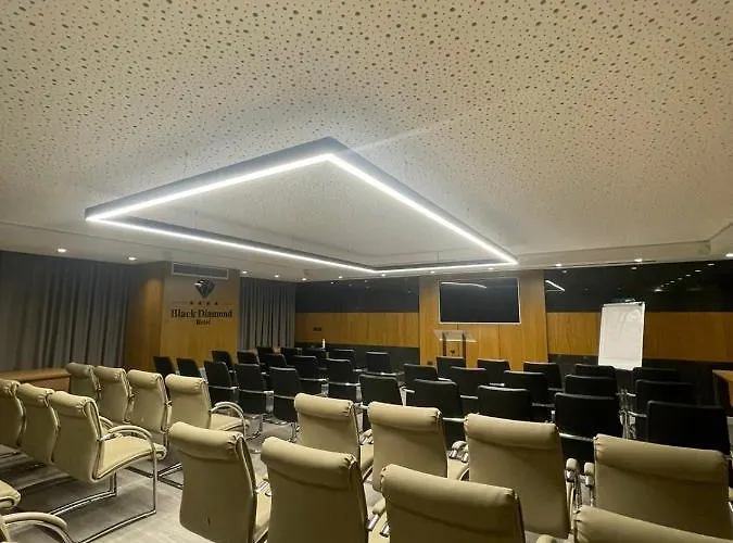 Black Diamond 4* 地拉那