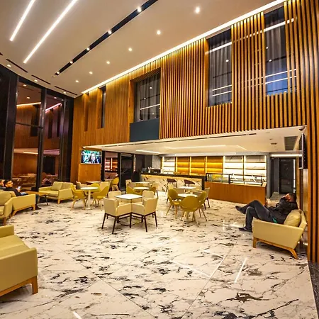 Black Diamond Hotel 4*