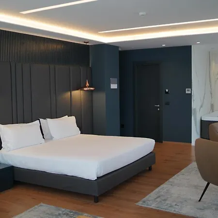 Black Diamond 4* Tirana